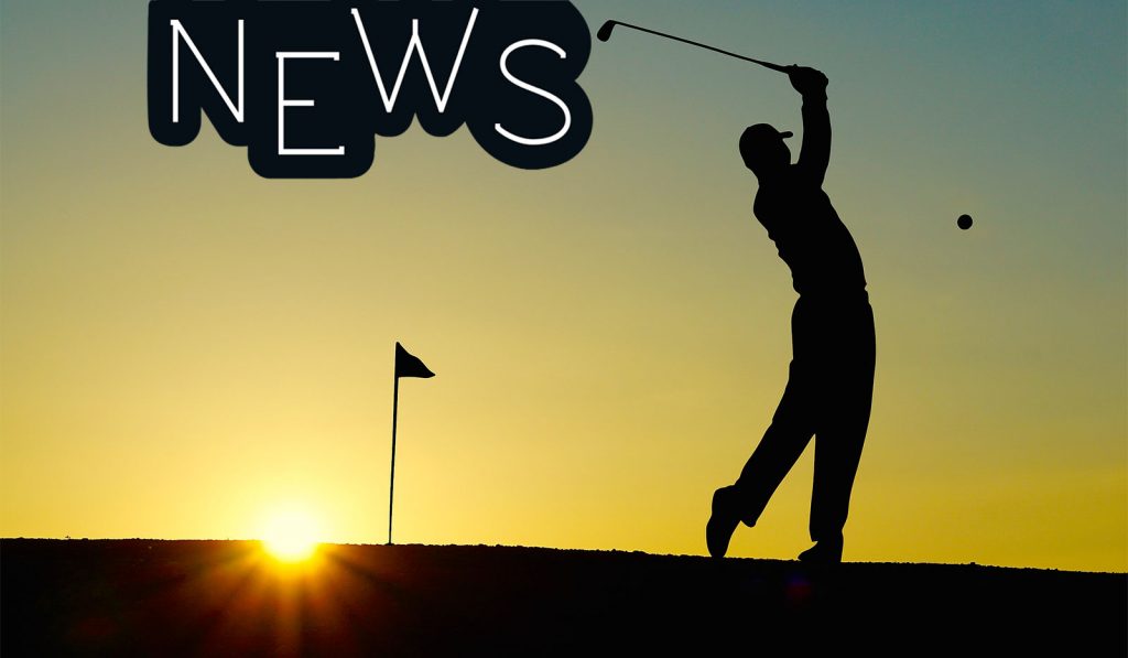 Golfabschlag beim Sonnenuntergang