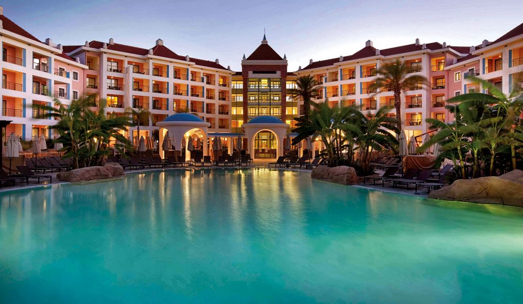 Außenansicht mit Pool vom Hilton Vilamoura As Cascatas Resort