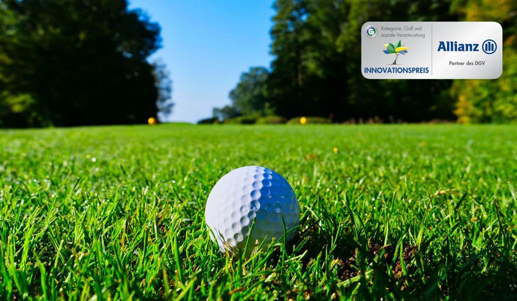 Golfball auf Rasen, DGV Innovationspreis Logo