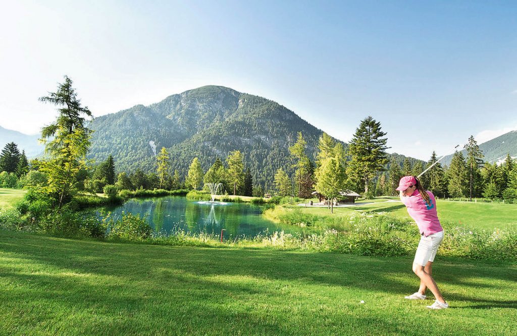 Golferin in Tirol
