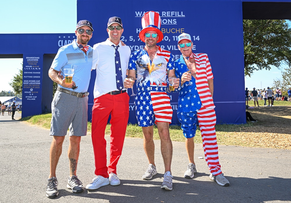 US-Fans beim Ryder Cup in bunter Kleidung.