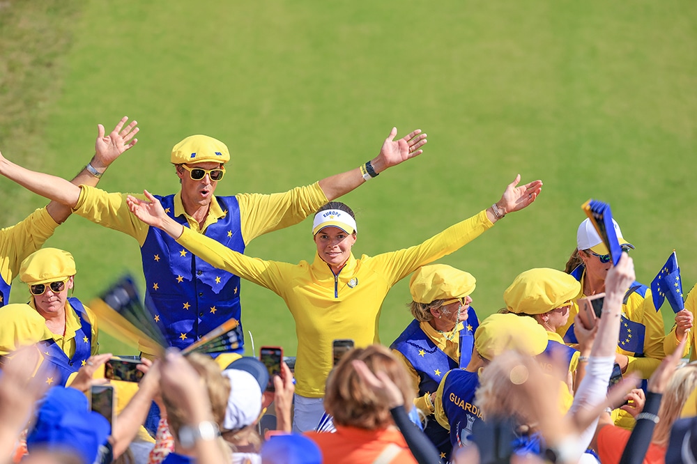Esther Henseleit in mitten der Fans Solheim Cup 2026 Samstag